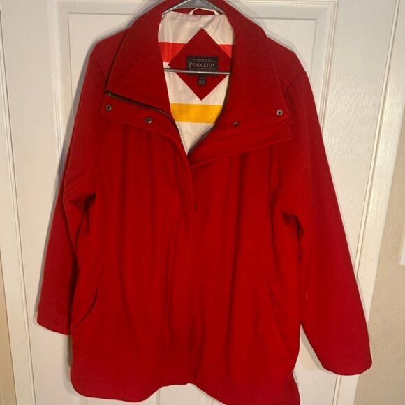 Pendleton XL Women’s Wool Cherry Red Pea Coat Vintage - Picture 3 of 10
